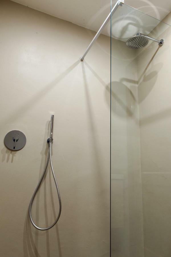 Lora Center Room, Parking Como Luaran gambar